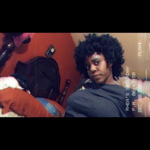 Meet your Posher, Rhea